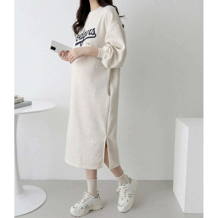 MUMMY.cc:舒適簡約燙印內絨衛衣連身裙