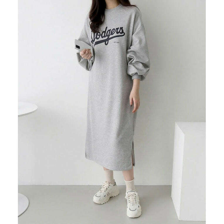 MUMMY.cc:舒適簡約燙印內絨衛衣連身裙