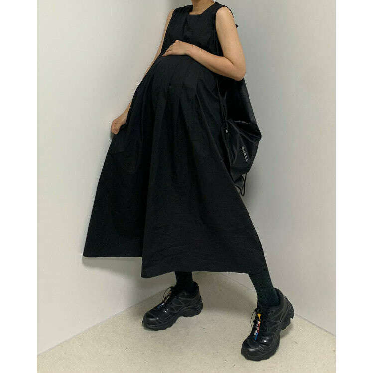 MUMMY.cc:圓領壓褶背心連身裙
