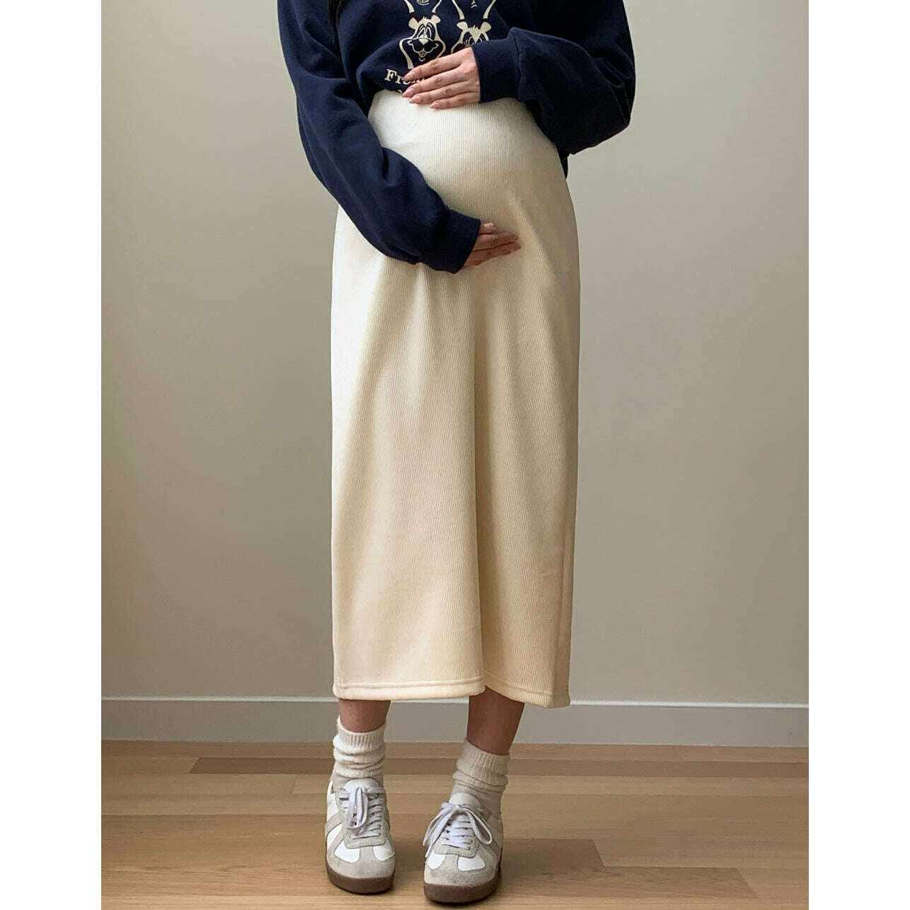 MUMMY.cc:高腰內絨休閒百搭後開衩半截裙