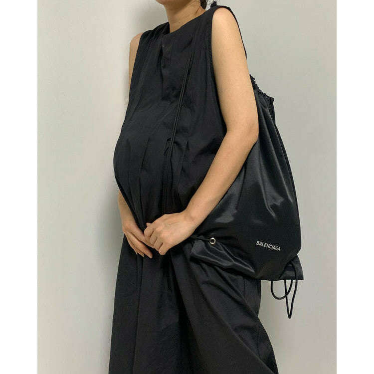 MUMMY.cc:圓領壓褶背心連身裙