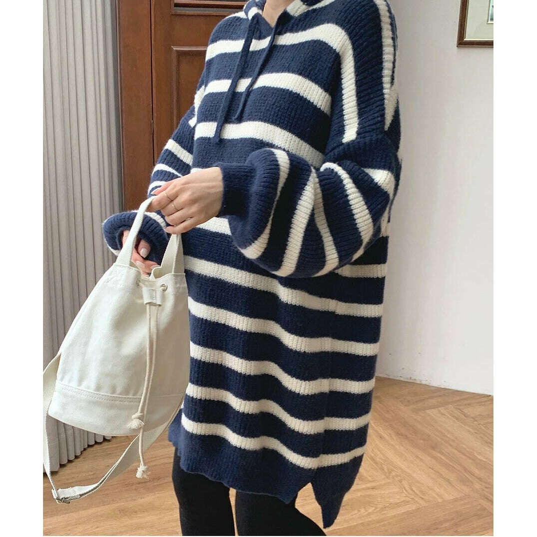 MUMMY.cc:Hood knit stripe casual one-piece