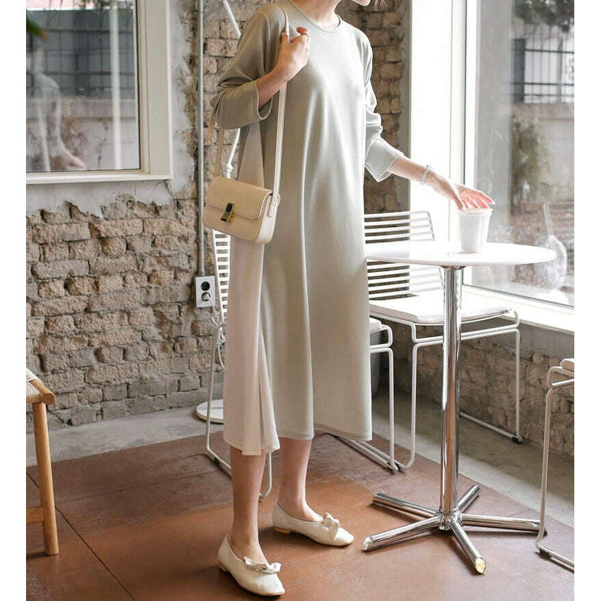 MUMMY.cc:拼色A字無皺連身裙