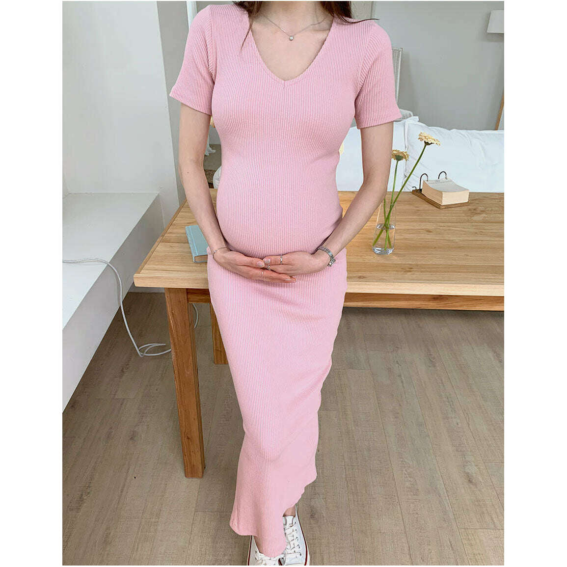 MUMMY.cc:顯瘦V領羅紋彈性裙
