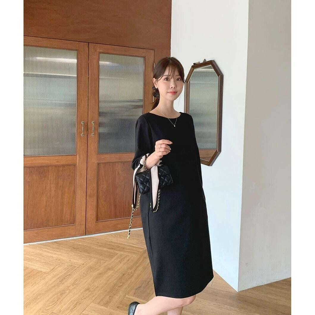 MUMMY.cc:簡約撞色帶方巾連身裙
