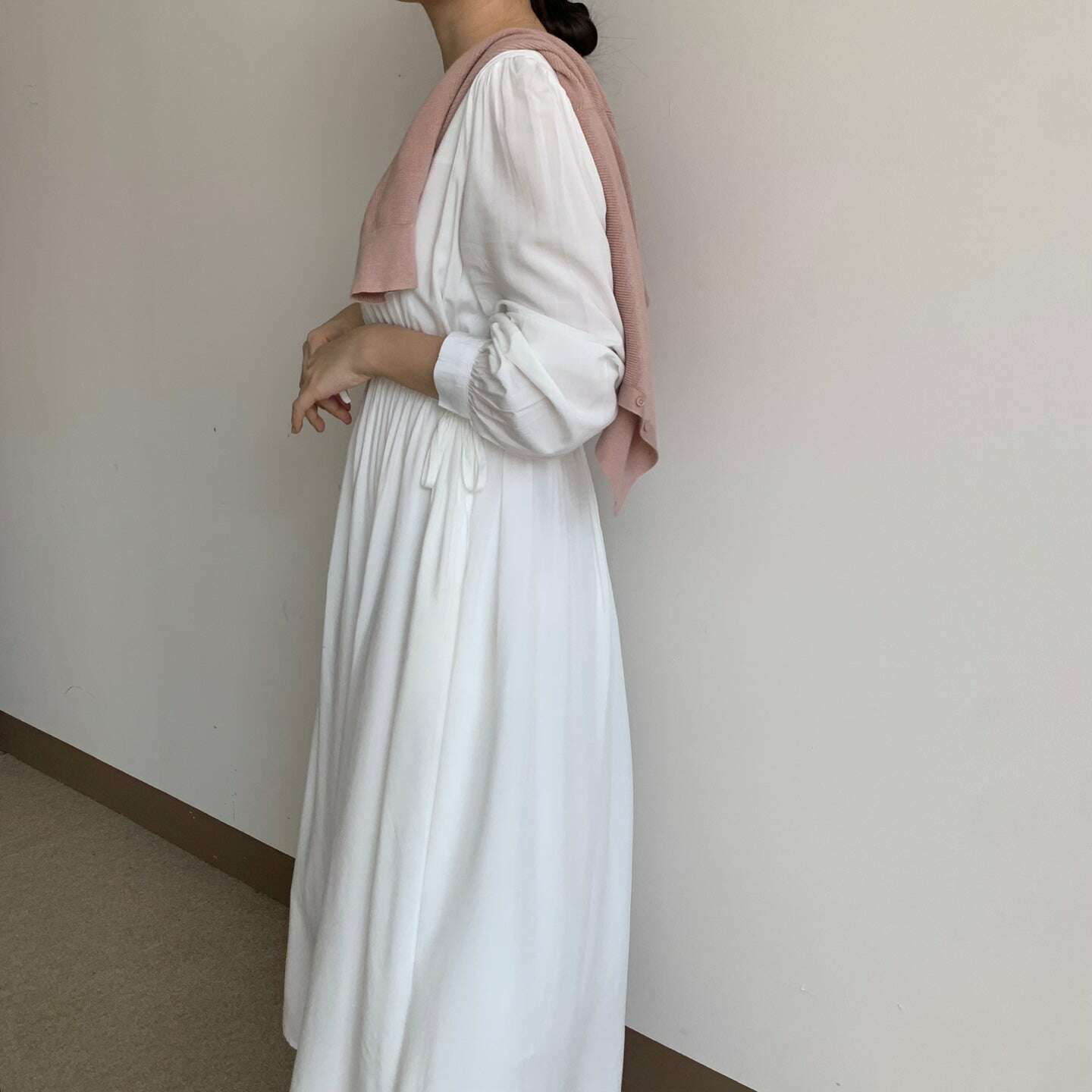 MUMMY.cc:雪紡圓領繫帶柔滑連身裙