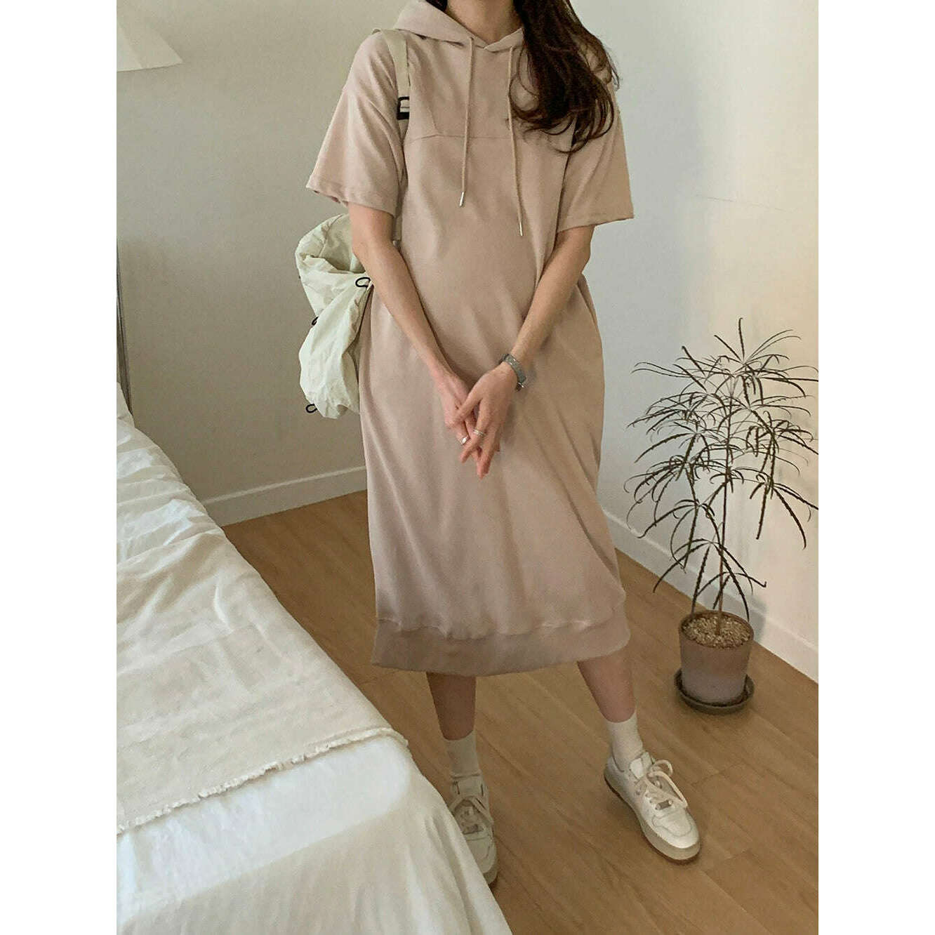 MUMMY.cc:Hood back slit dress