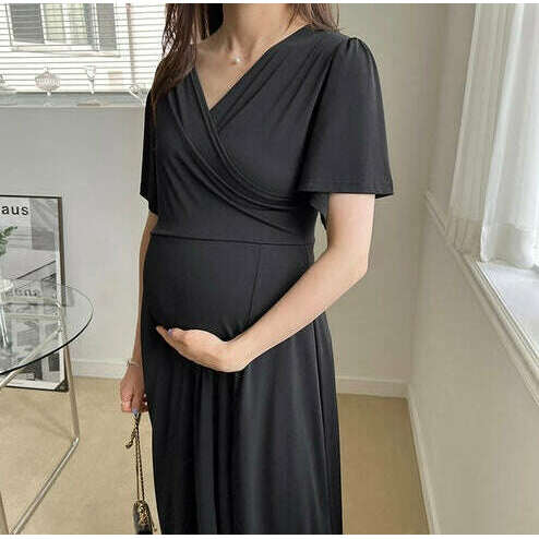 MUMMY.cc:裹胸涼爽哺乳開衩連身裙