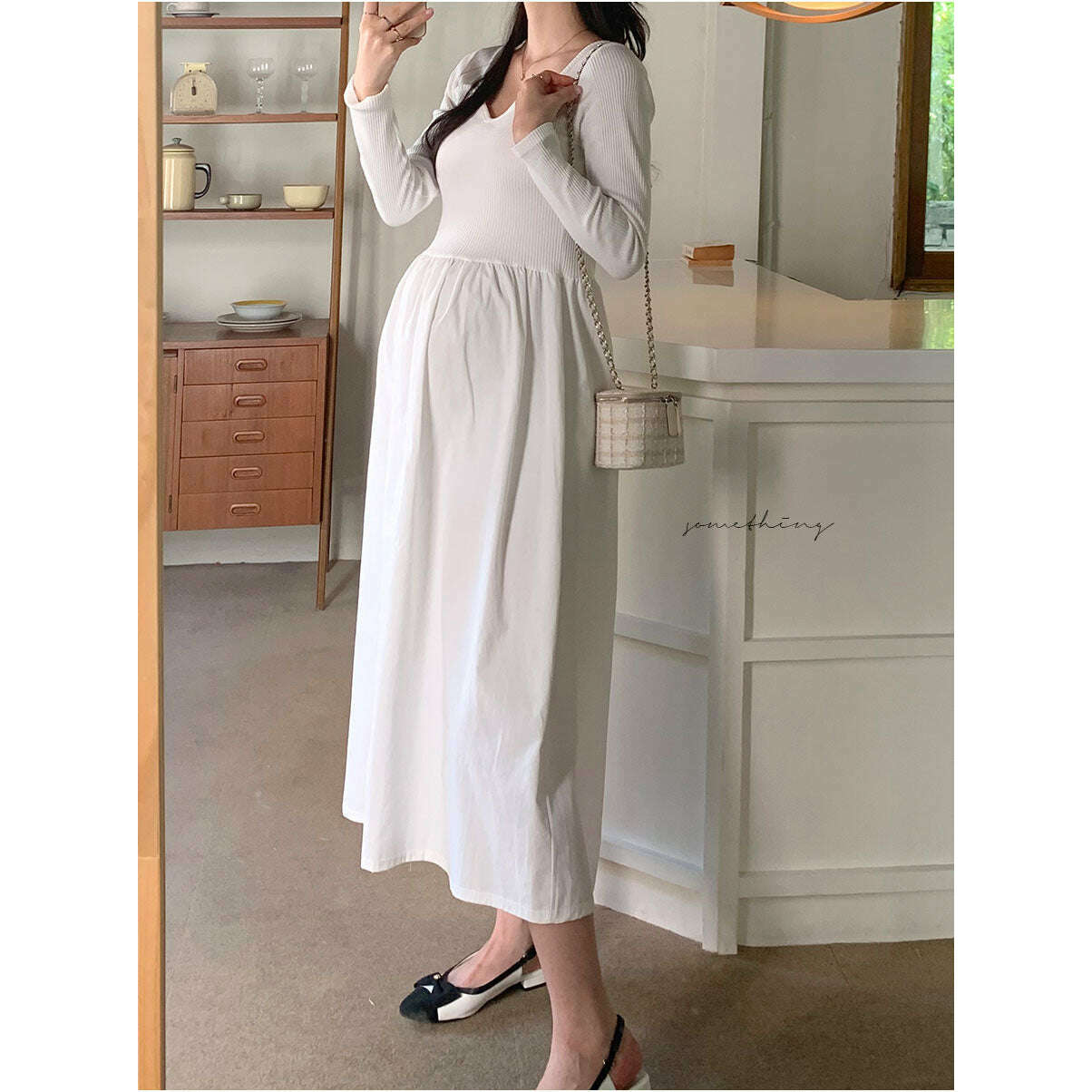 MUMMY.cc:秋季孕婦心領百搭連身裙