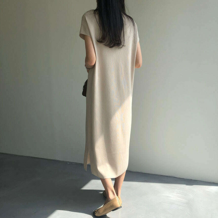 MUMMY.cc:純色圓領夏季針織側開衩連身裙