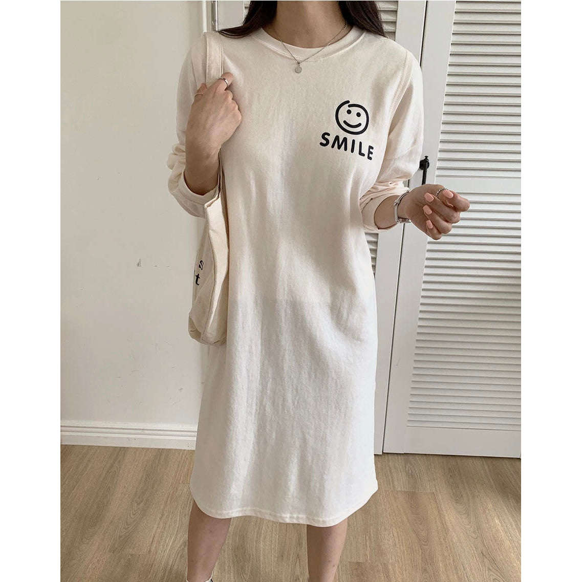 MUMMY.cc:長袖側開哺乳印圖連身裙
