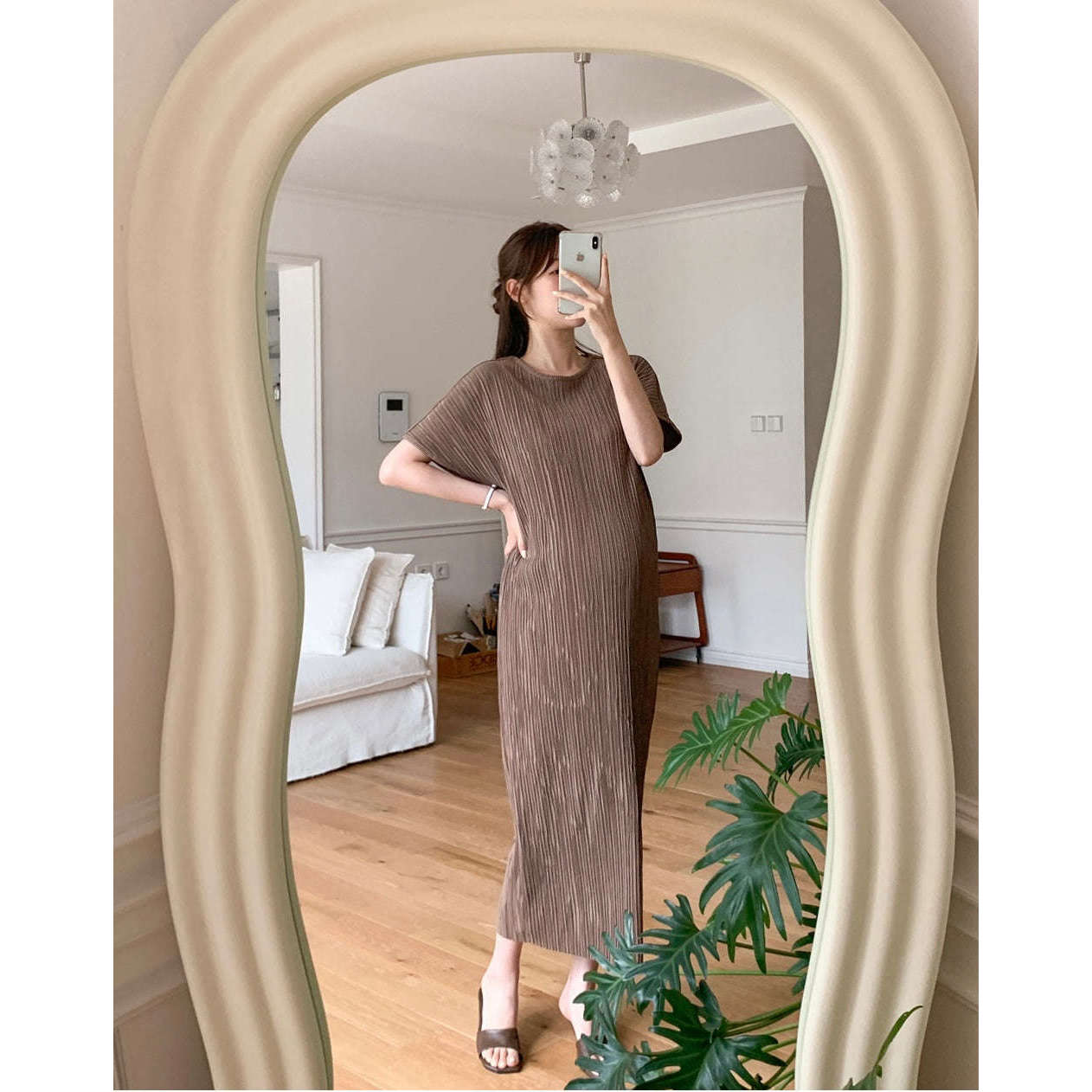 MUMMY.cc:夏季圓領彈性顯瘦褶皺連身裙
