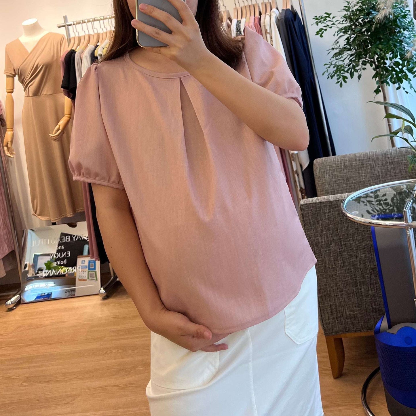 MUMMY.cc:圓領柔軟泡袖襯衫