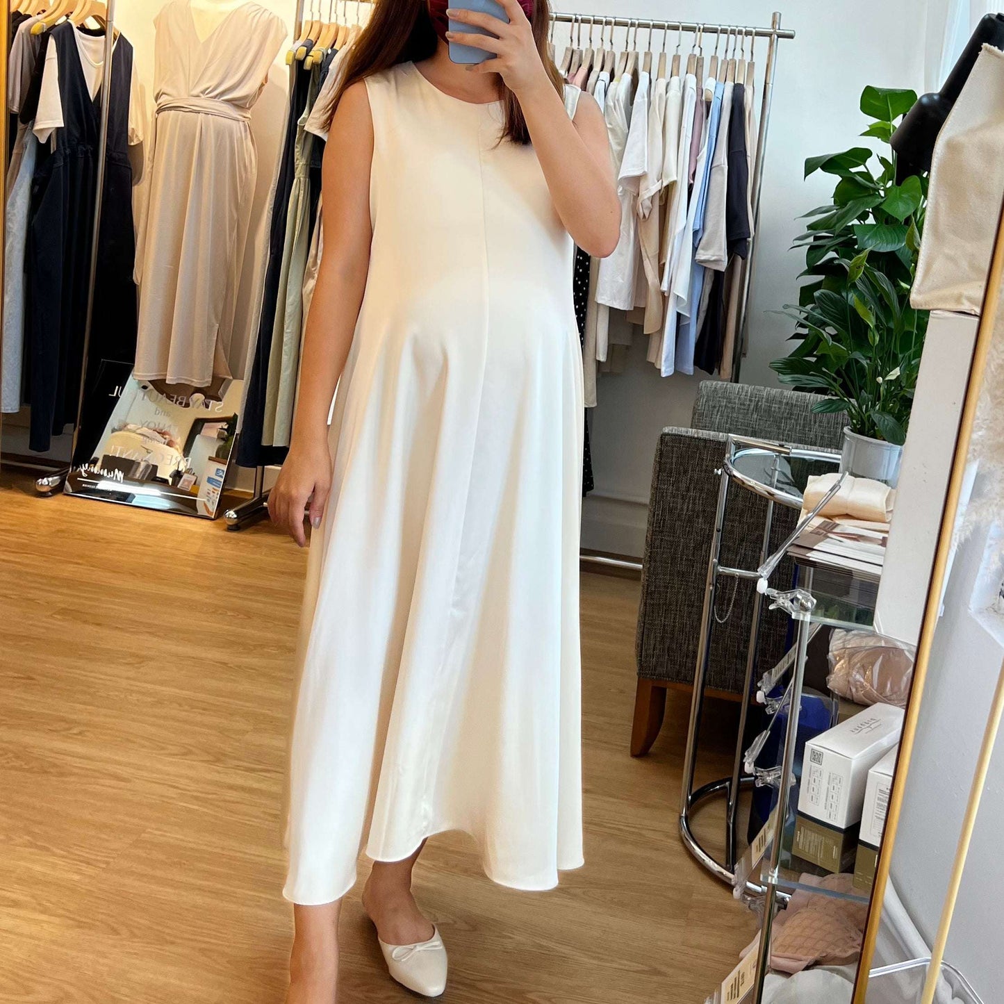 MUMMY.cc:絲質柔滑背心傘裝裙