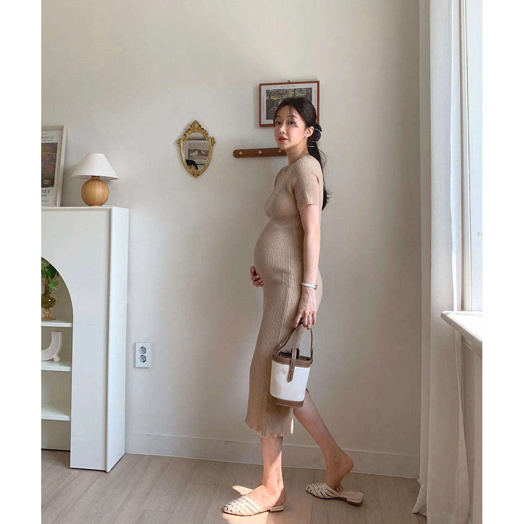 MUMMY.cc:短袖圓領後衩孕婦針織連身裙