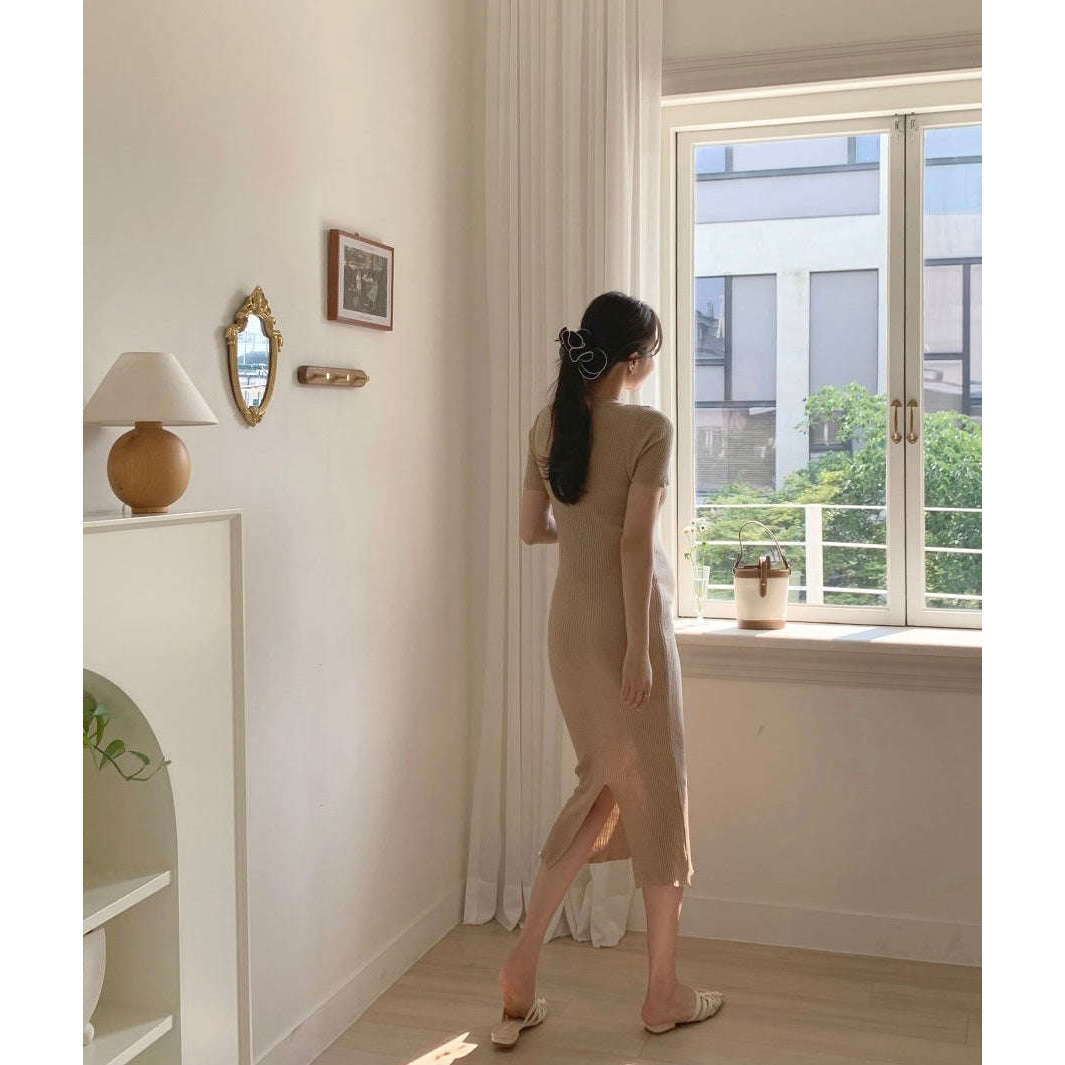 MUMMY.cc:短袖圓領後衩孕婦針織連身裙