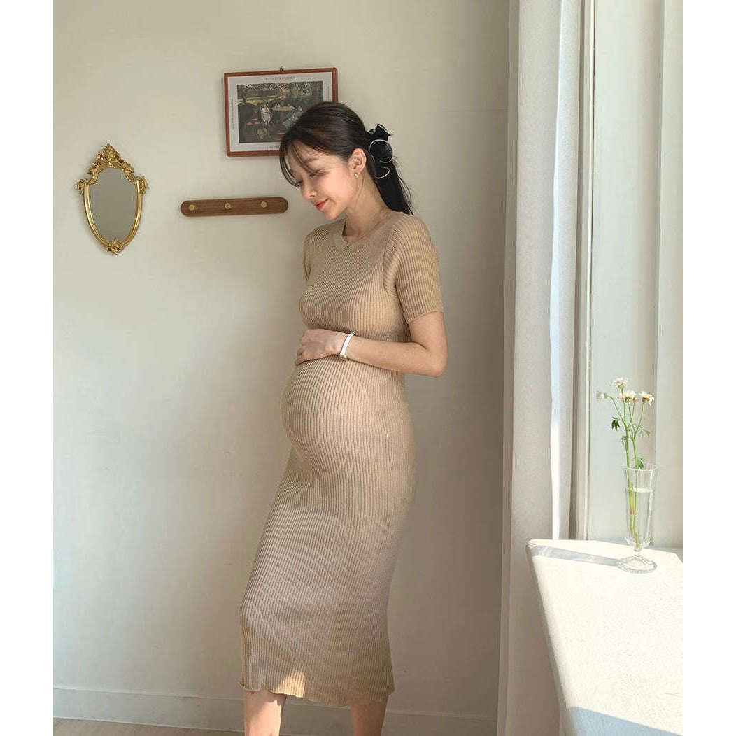 MUMMY.cc:短袖圓領後衩孕婦針織連身裙