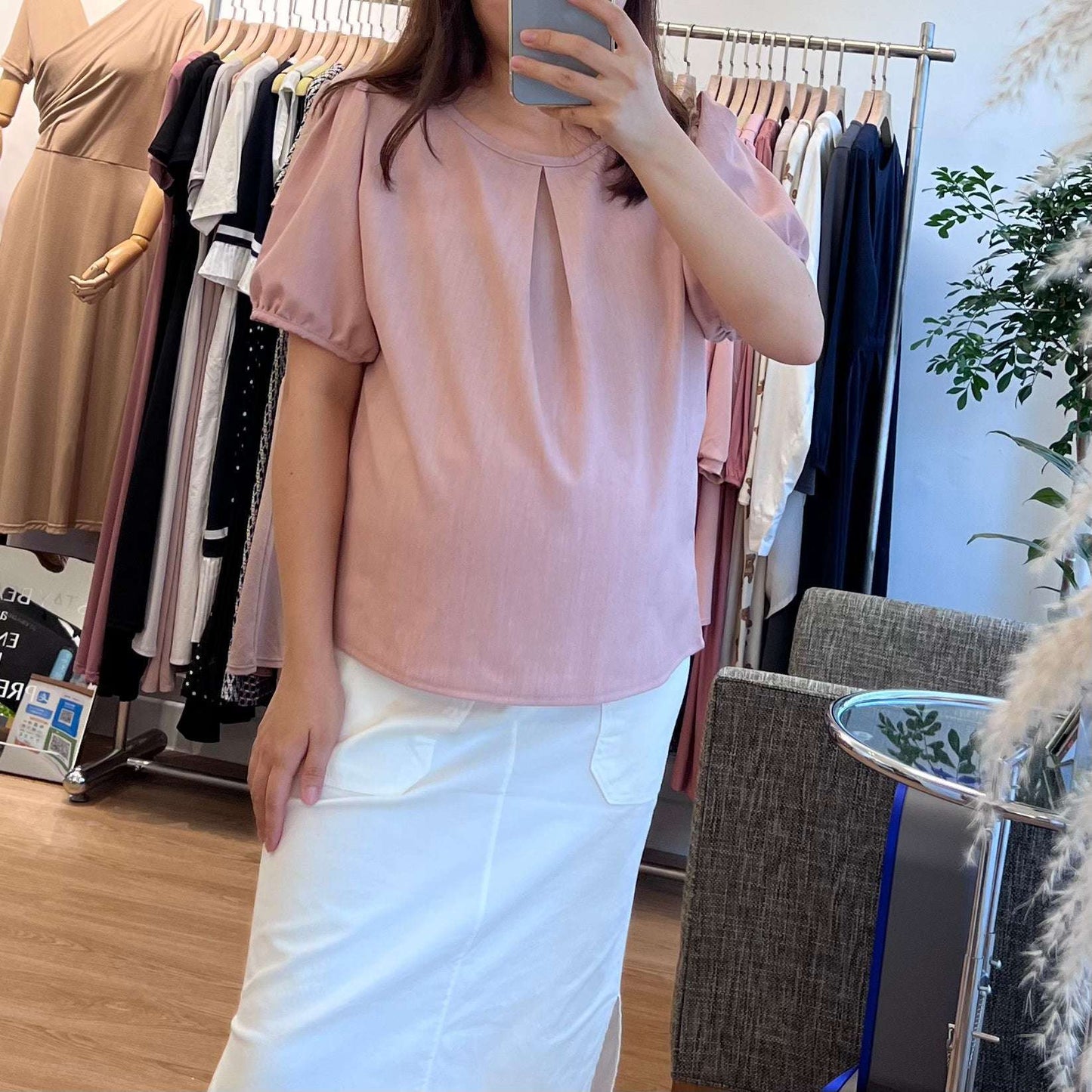 MUMMY.cc:圓領柔軟泡袖襯衫