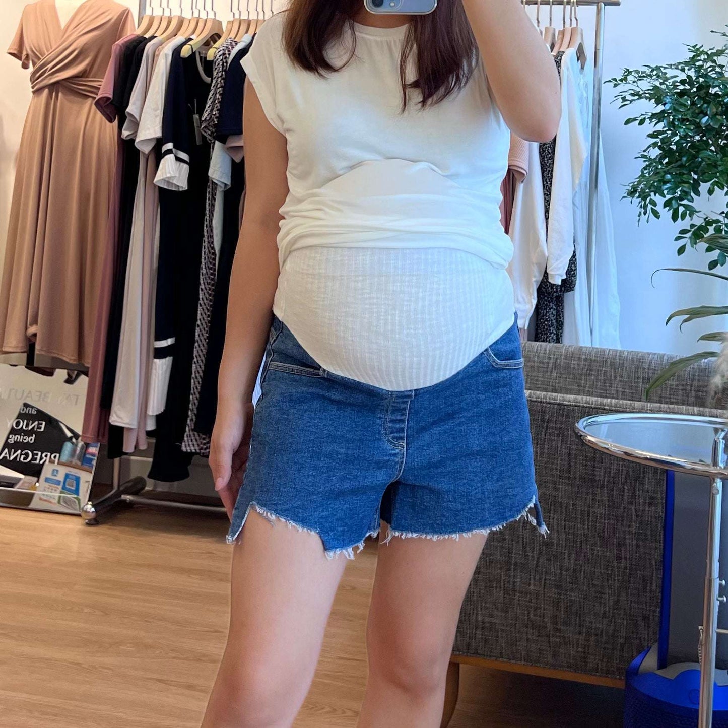 孕婦不規則剪裁短牛仔褲