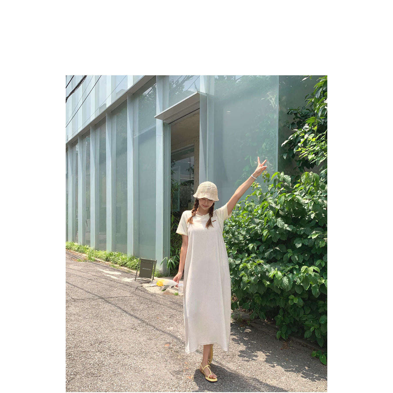 MUMMY.cc:夏日吊帶棉麻透氣連身裙