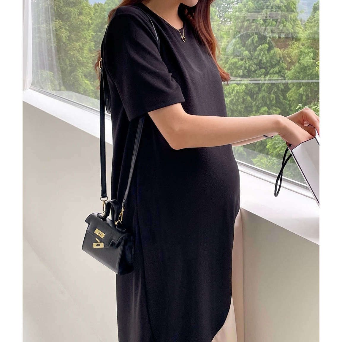 MUMMY.cc:優雅無皺撞色拼接連身裙