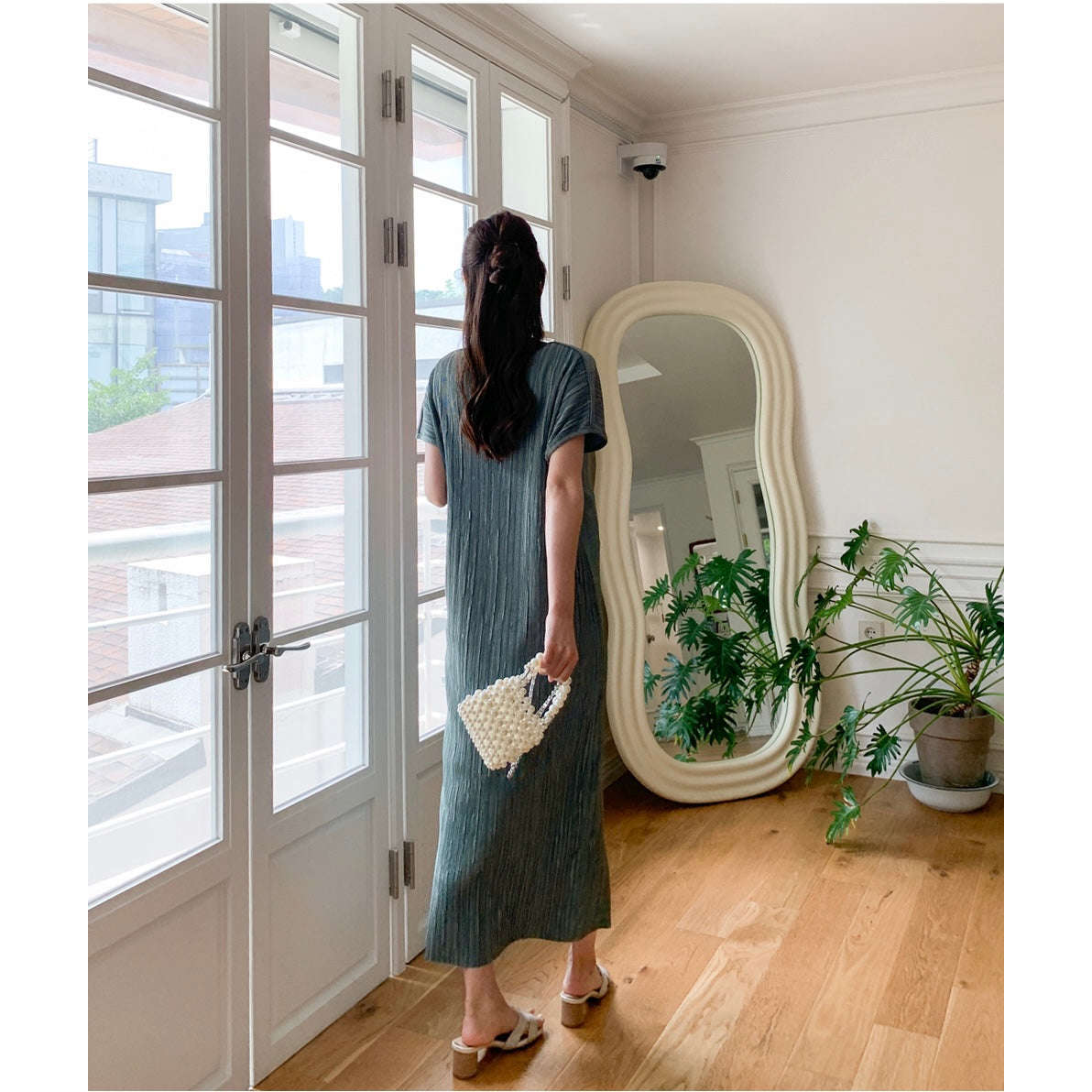 MUMMY.cc:夏季圓領彈性顯瘦褶皺連身裙