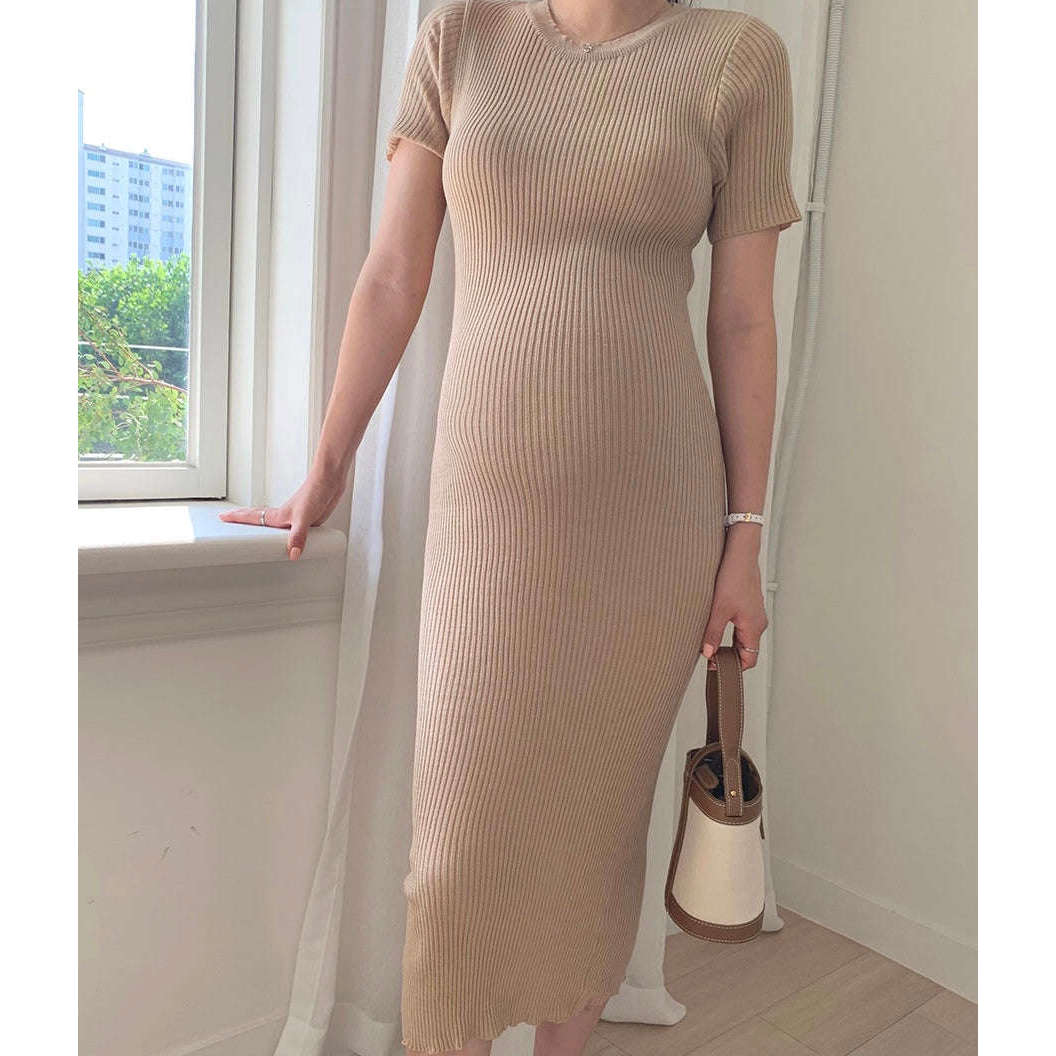MUMMY.cc:短袖圓領後衩孕婦針織連身裙