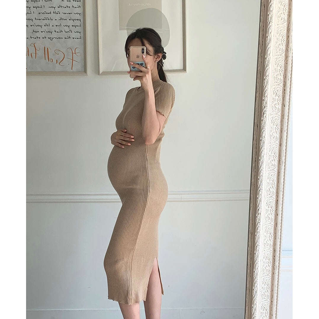 MUMMY.cc:短袖圓領後衩孕婦針織連身裙