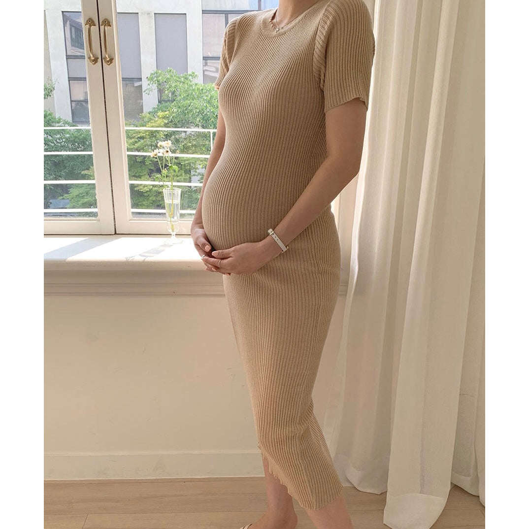 MUMMY.cc:短袖圓領後衩孕婦針織連身裙