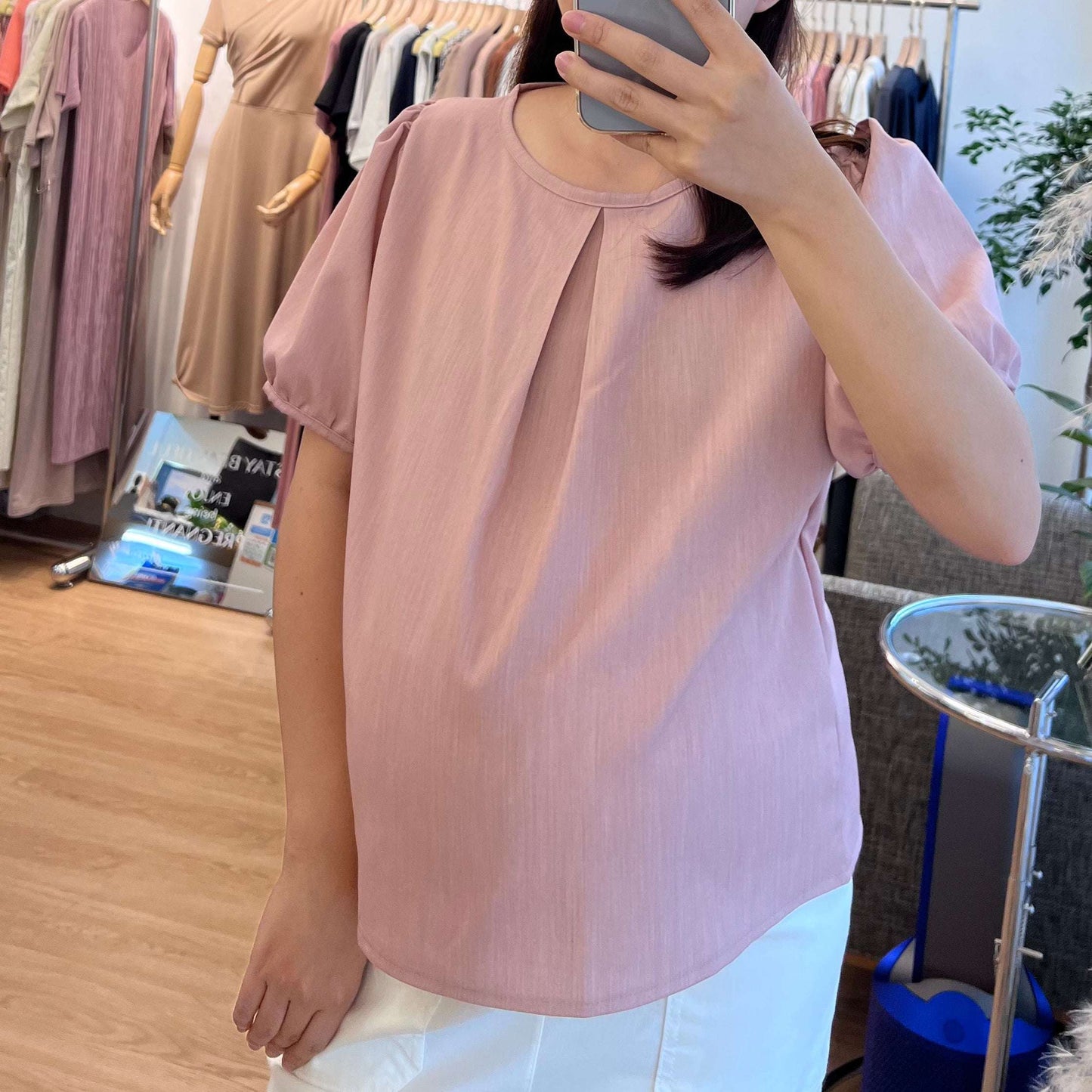 MUMMY.cc:圓領柔軟泡袖襯衫