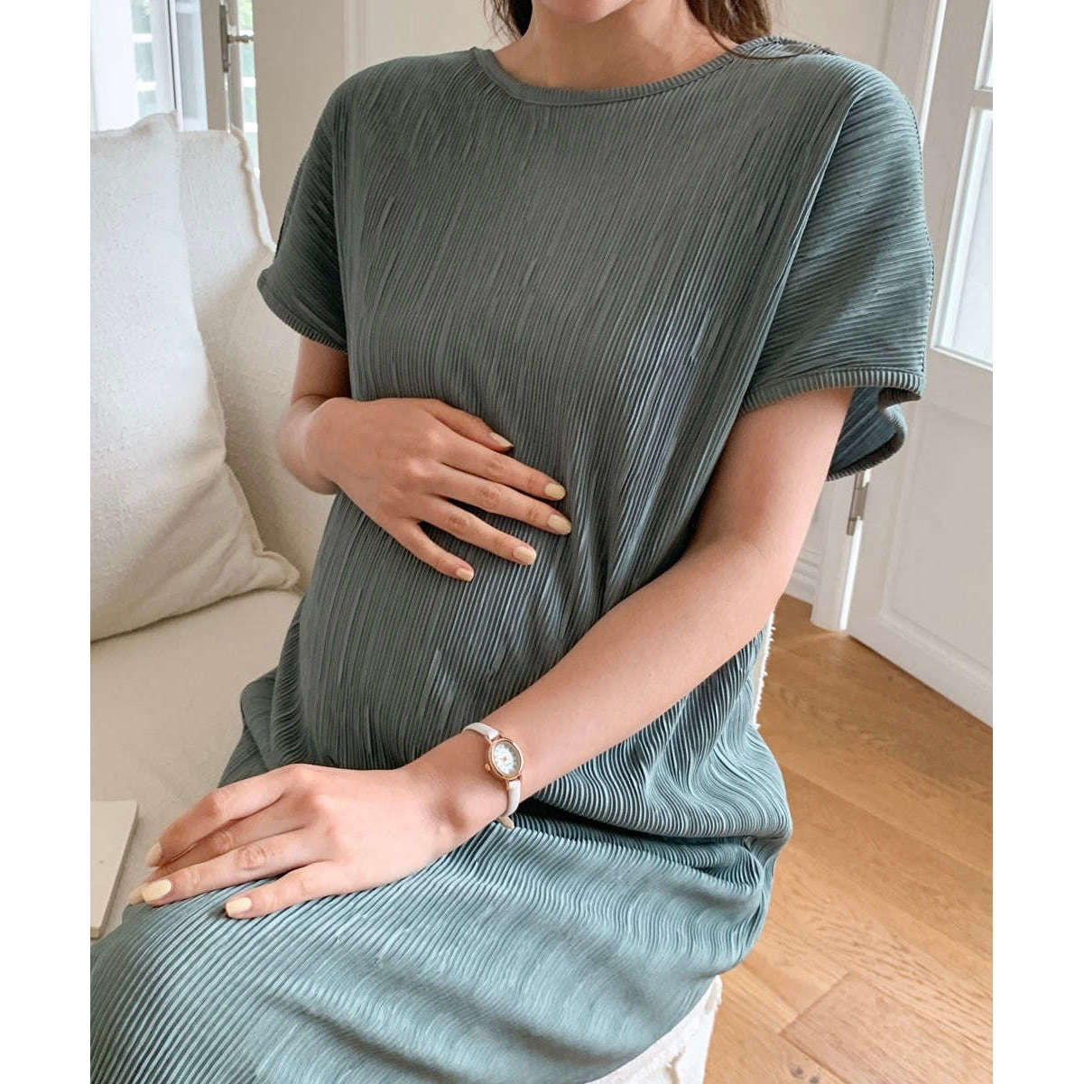 MUMMY.cc:夏季圓領彈性顯瘦褶皺連身裙