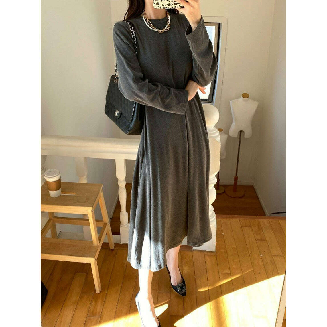 MUMMY.cc:簡約純色A-line大裙擺連身裙