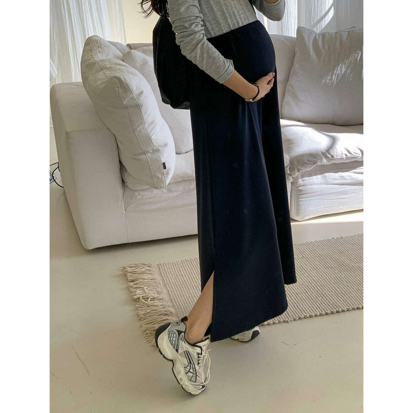 MUMMY.cc:孕婦高腰半截側開叉長裙