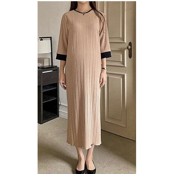 MUMMY.cc:中袖垂感優雅孕婦裙