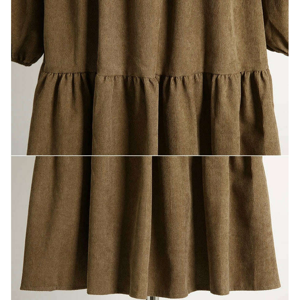MUMMY.cc:甜美圓領細條紋燈芯絨連身裙