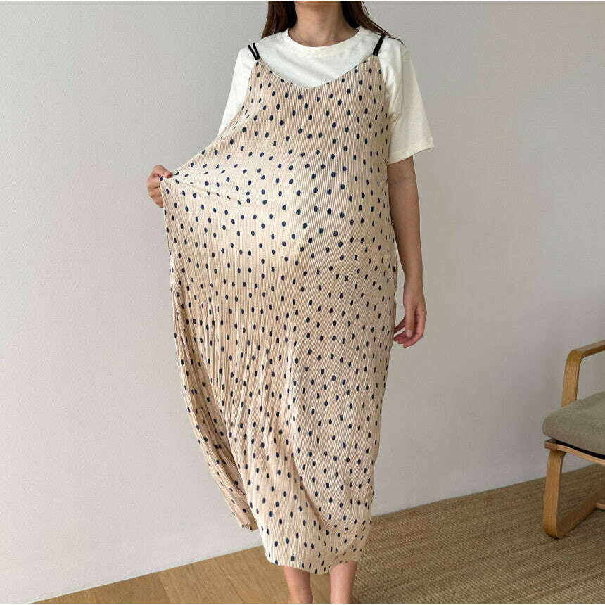 MUMMY.cc:孕婦波點吊帶百褶連身裙