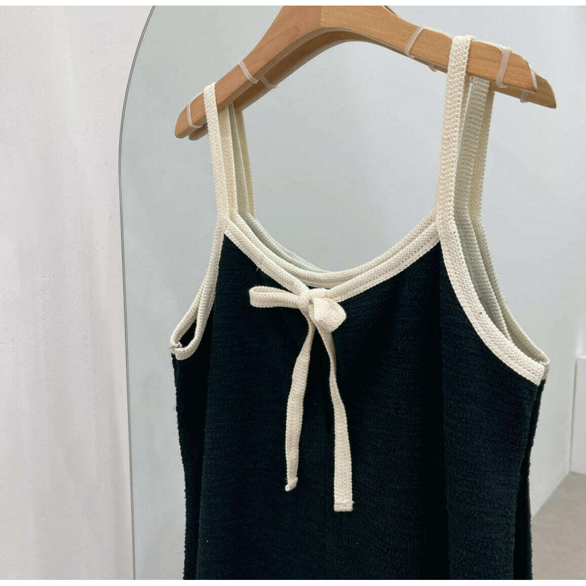 MUMMY.cc:蝴蝶結絲帶吊帶連身裙套裝