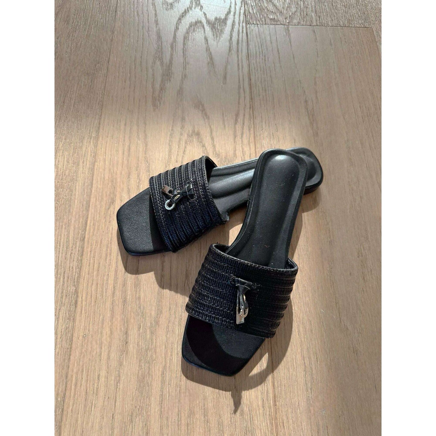 MUMMY.cc:韓國製真皮吊飾拖鞋涼鞋(高品質)