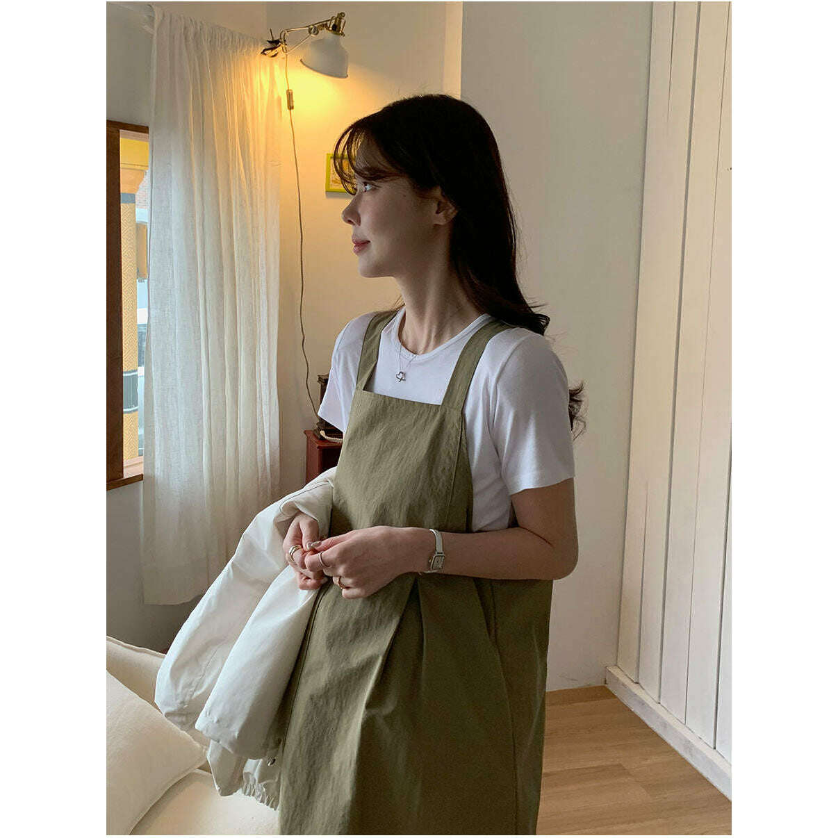 MUMMY.cc:純色吊帶背心連身裙
