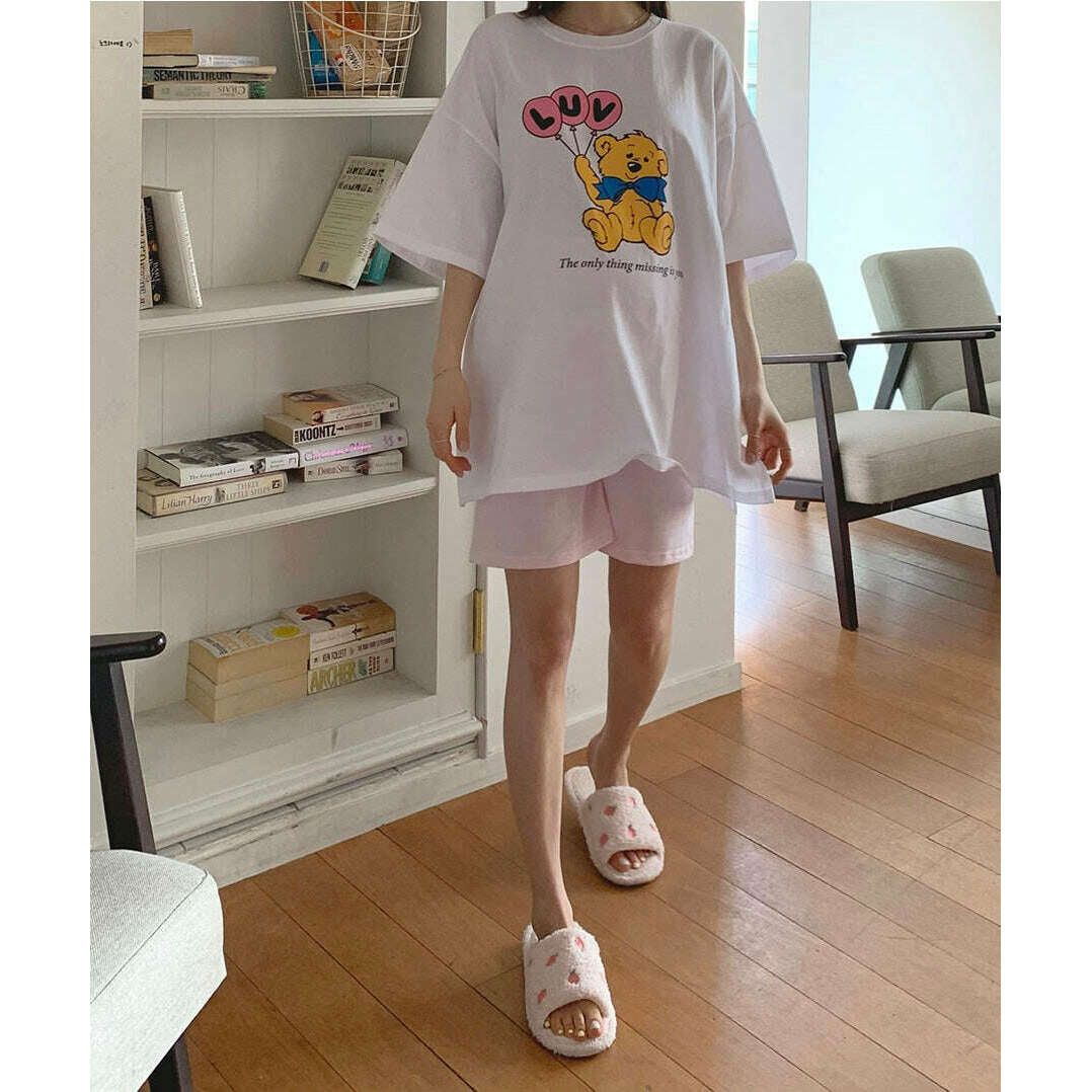 MUMMY.cc:Balloon bear box tee