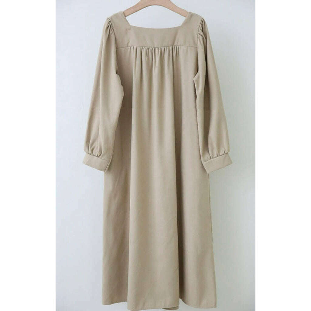 MUMMY.cc:方領氣質純色連身裙