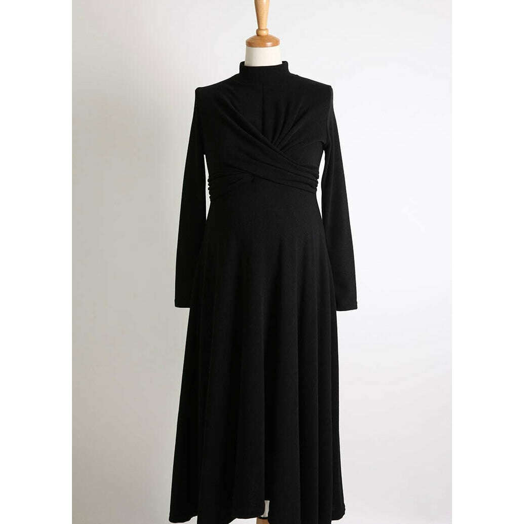 MUMMY.cc:樽領交叉扭結彈性連身裙:Black