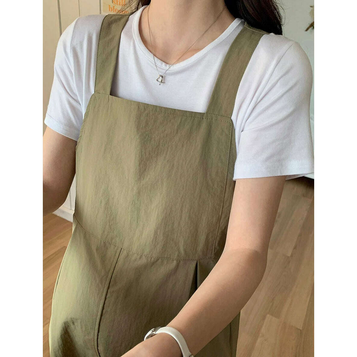 MUMMY.cc:純色吊帶背心連身裙