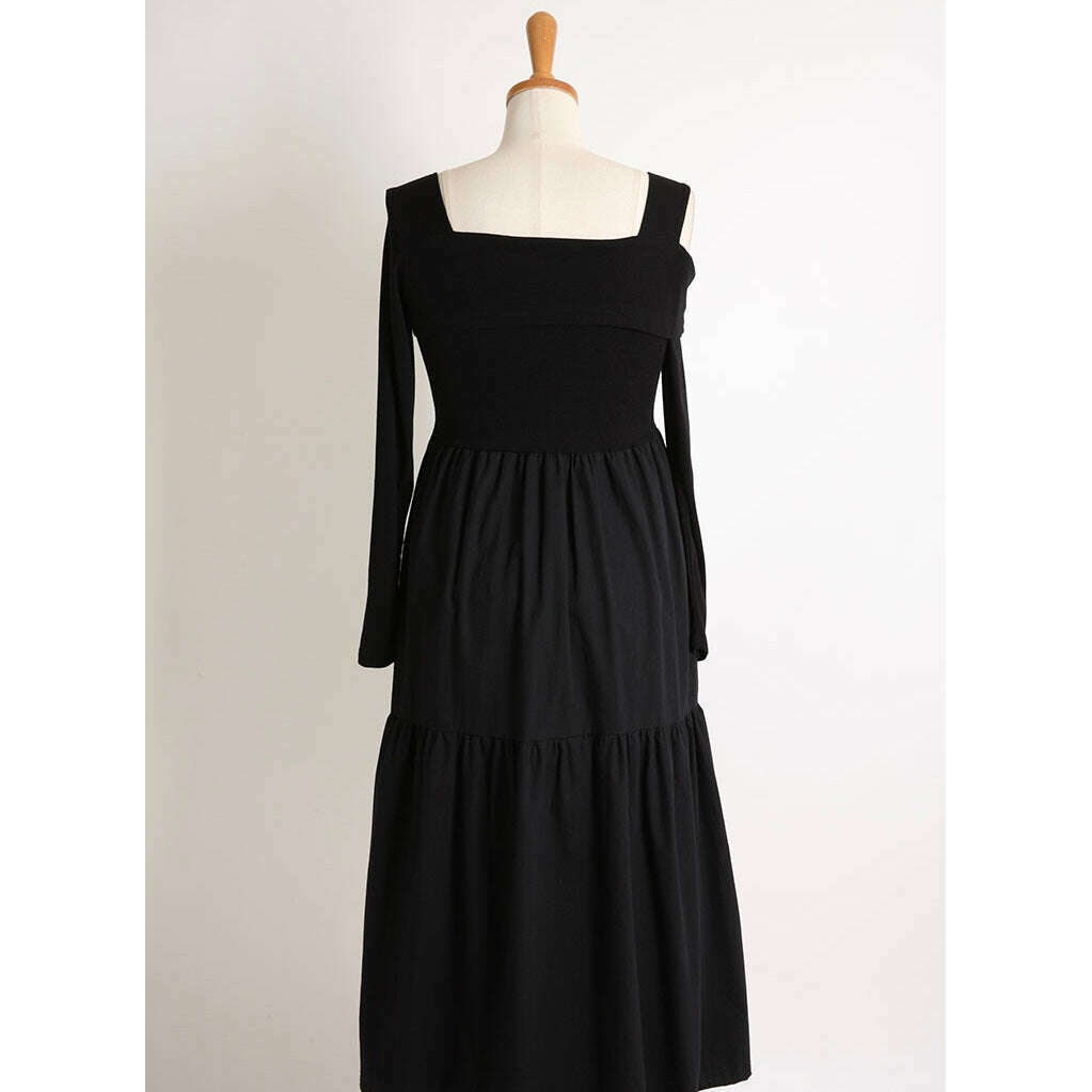 MUMMY.cc:單露肩長袖層層連身裙:Black