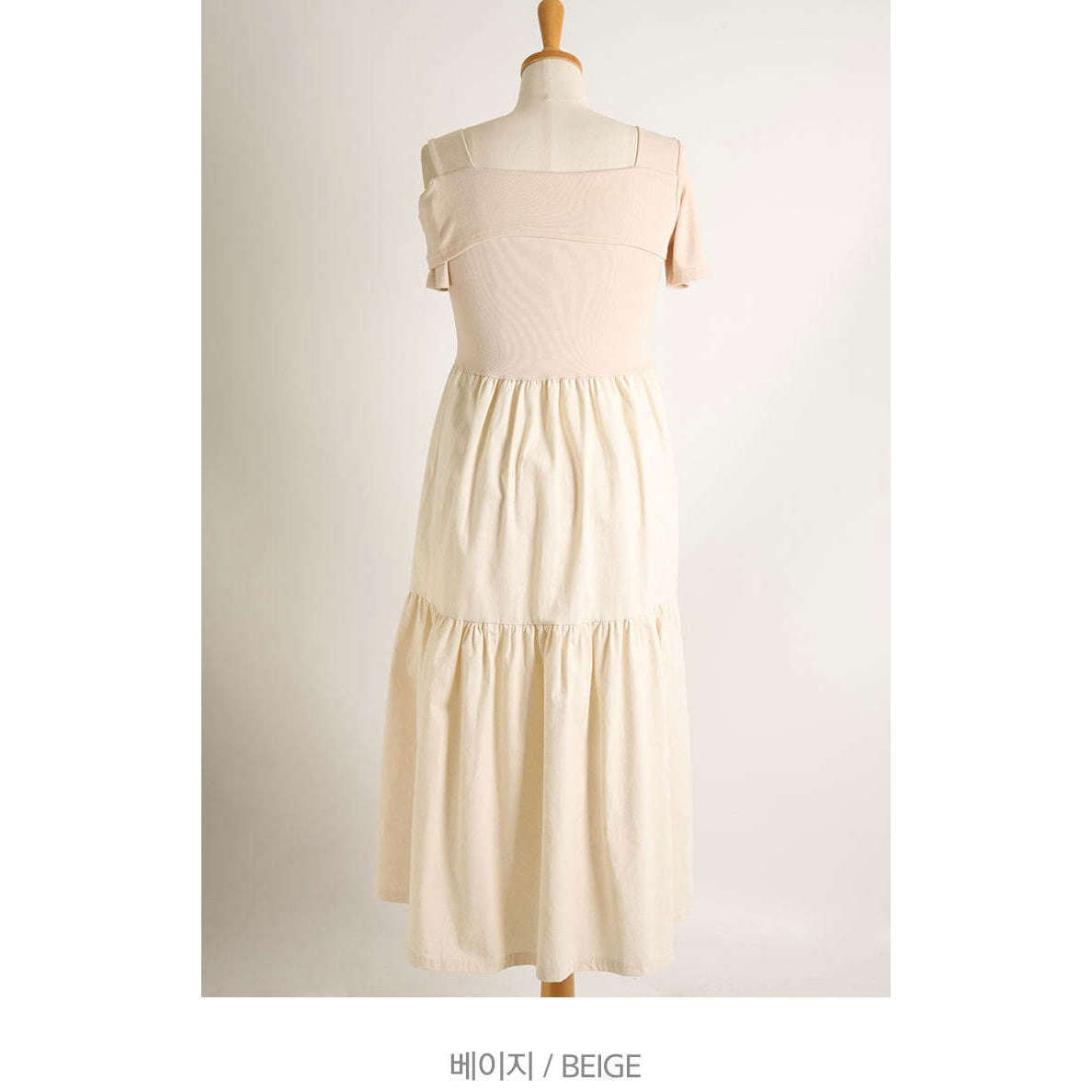 MUMMY.cc:單露肩短袖層層連身裙