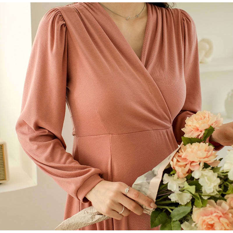 MUMMY.cc:包裹哺乳柔軟綁結孕婦連身裙