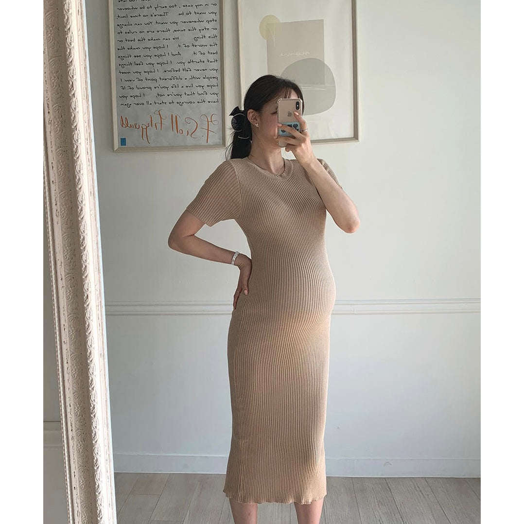 MUMMY.cc:短袖圓領後衩孕婦針織連身裙