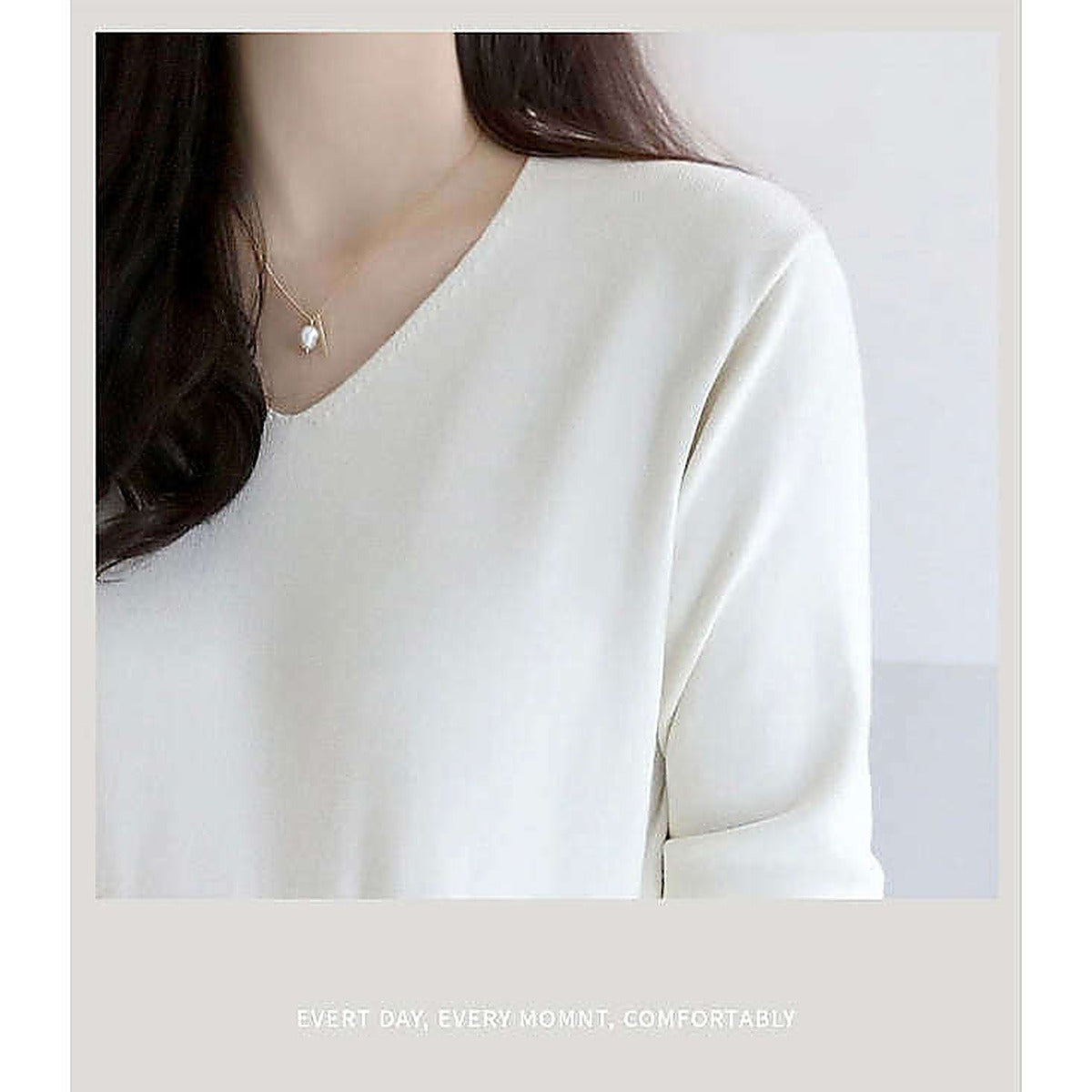 模特兒實穿米白色長裙，站於鏡前手持外套｜Stella soft v-neck knit ops（第 17 張）